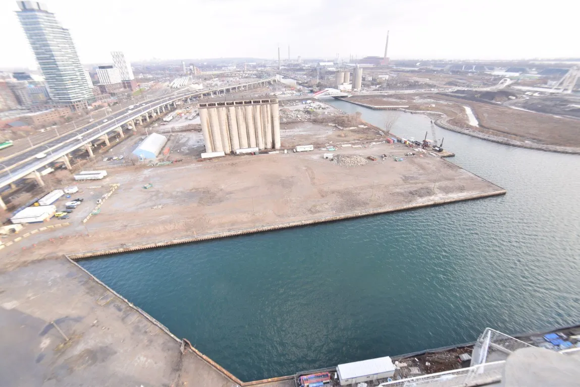 A birds eye view of the Parliament Slip, each photo showing the head of the slip gradually being filled. 1/5