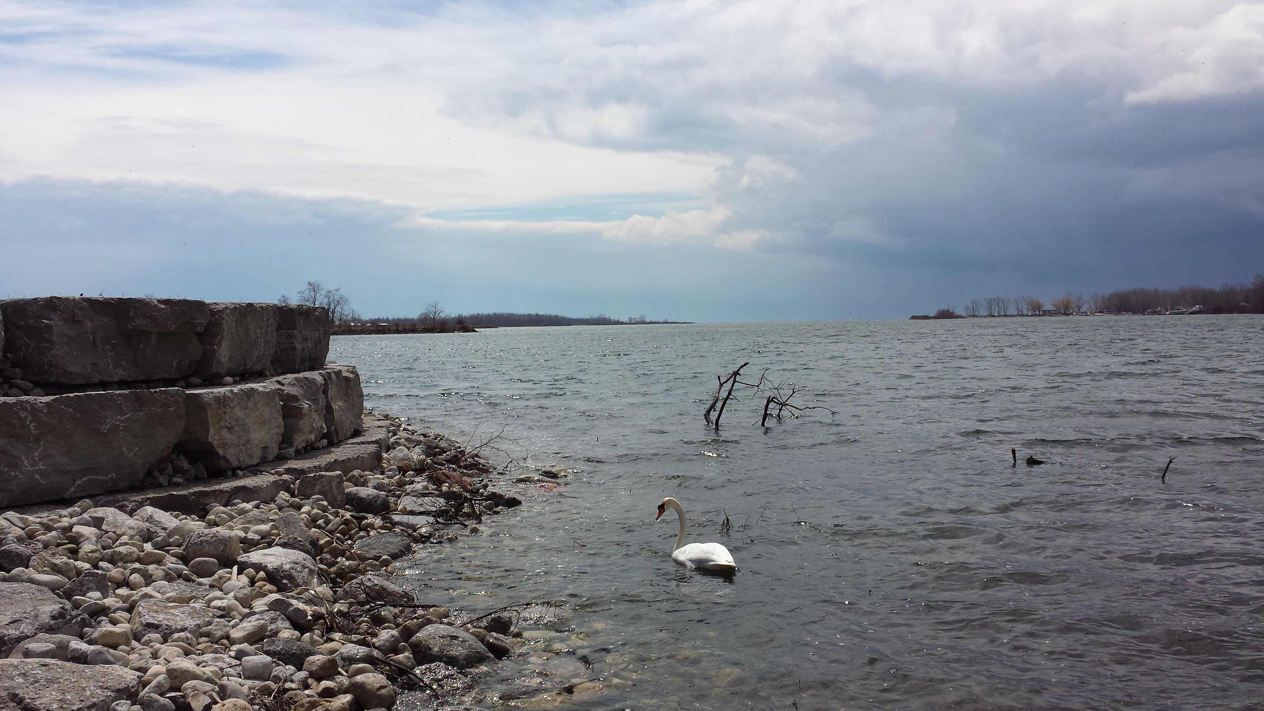 The Outer Harbour Recreational Node at the water's edge in Lake Ontario Park