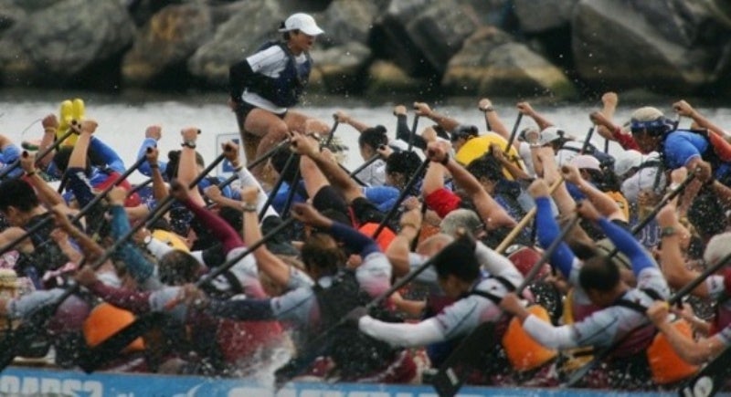 One of the teams competing in the Great White North Dragon Boat Challenge. (Image by HimySyed from LocalWiki)