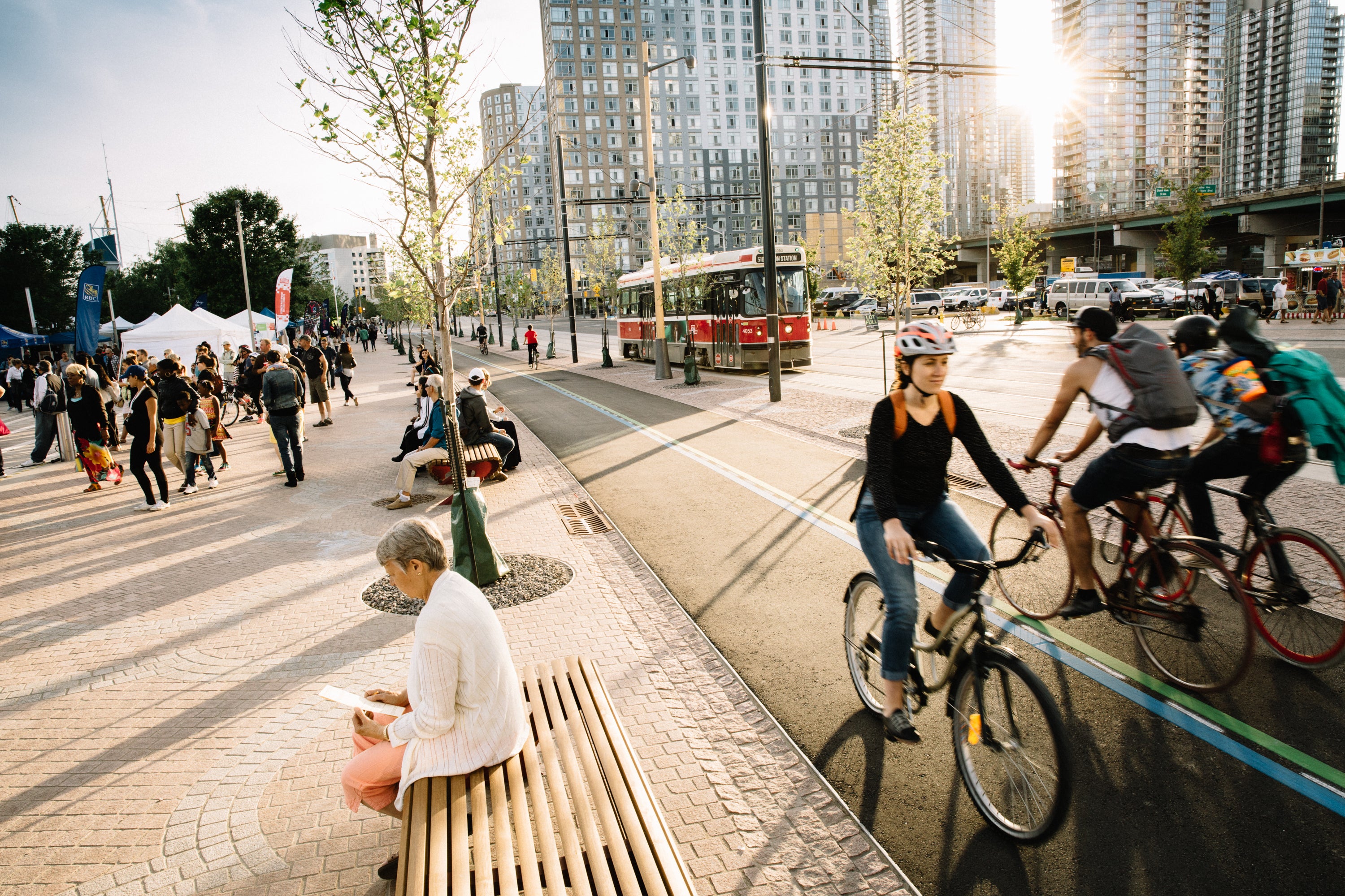 Active transportation along Queens Quay West