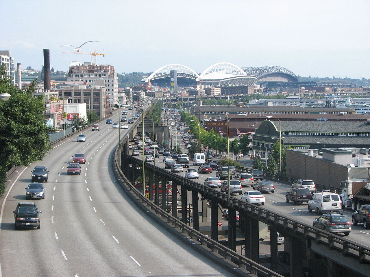 Alaskan Way Viaduct – Seattle, WA  (Image: Rootology/Wikimedia Commons)