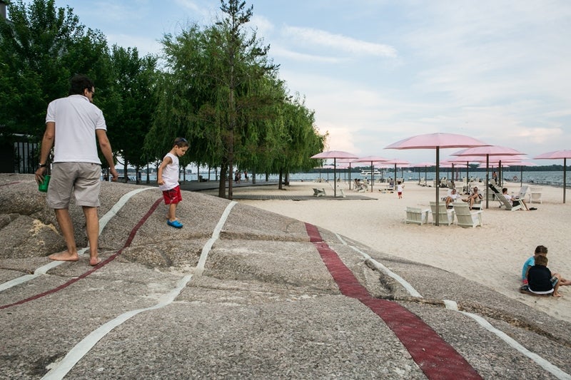 Looking south towards Lake Ontario at Sugar Beach.