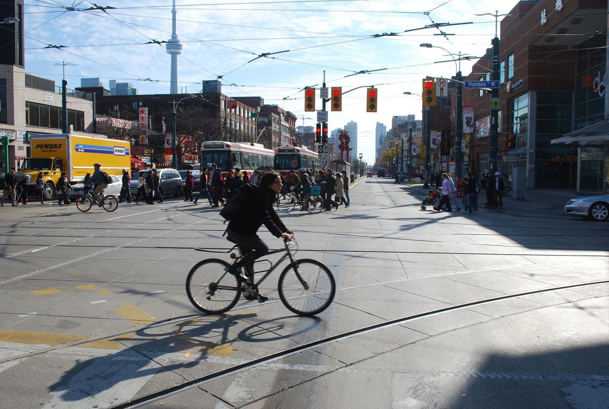 Cycling the streets of Toronto (Image by Hallgrimsson from Wikipedia)