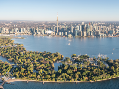 An aerial photo looking north over Toronto Island and Toronto's skyline. 